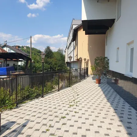 Apartmán With Garden *