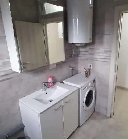 With Garden Apartment Hadzici